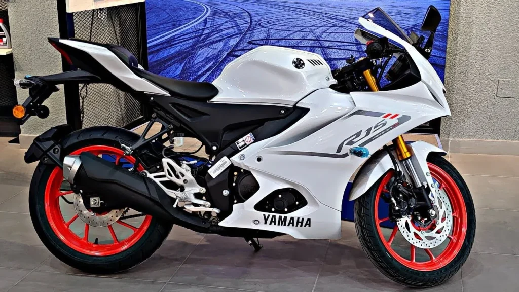 Yamaha R15 Bike